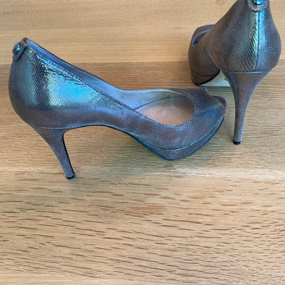 Michael Michael Kors York Platform Peep Toe Heels - Picture 5 of 7